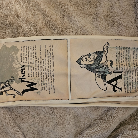 Wizard of Oz Themed Scarf - Picture 5 of 6